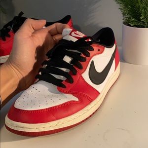 Jordan 1 lows chicago size 10!